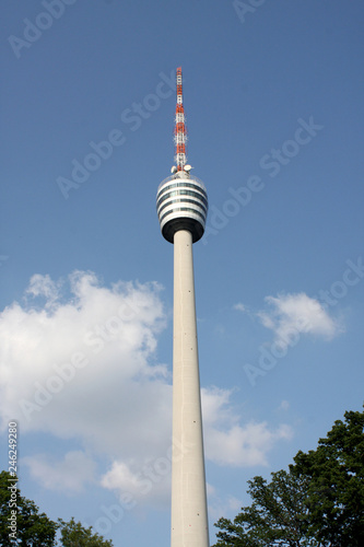 Fernsehturm Stuttgart, der erste Fernsehturm der Welt, eröffnet im Jahre 1956