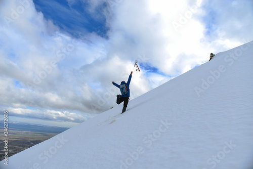 Crazy climber and success in snowy mountains