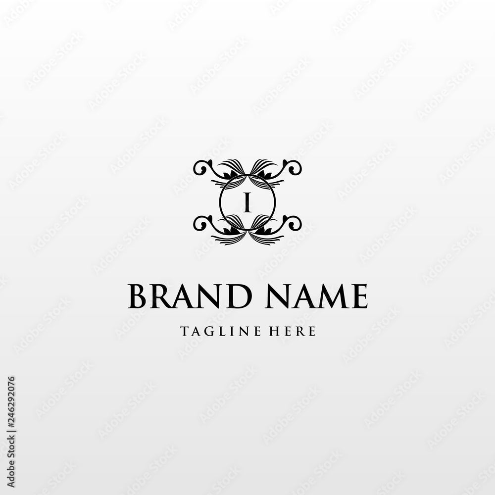 letter I luxury logo