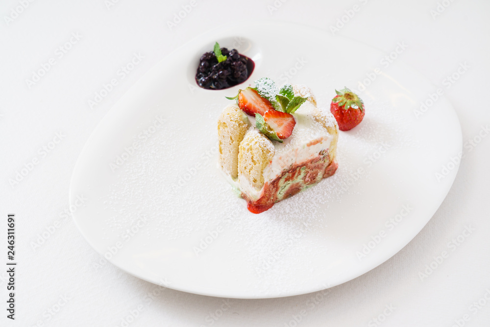 vanilla and berries ice cream loaf cake