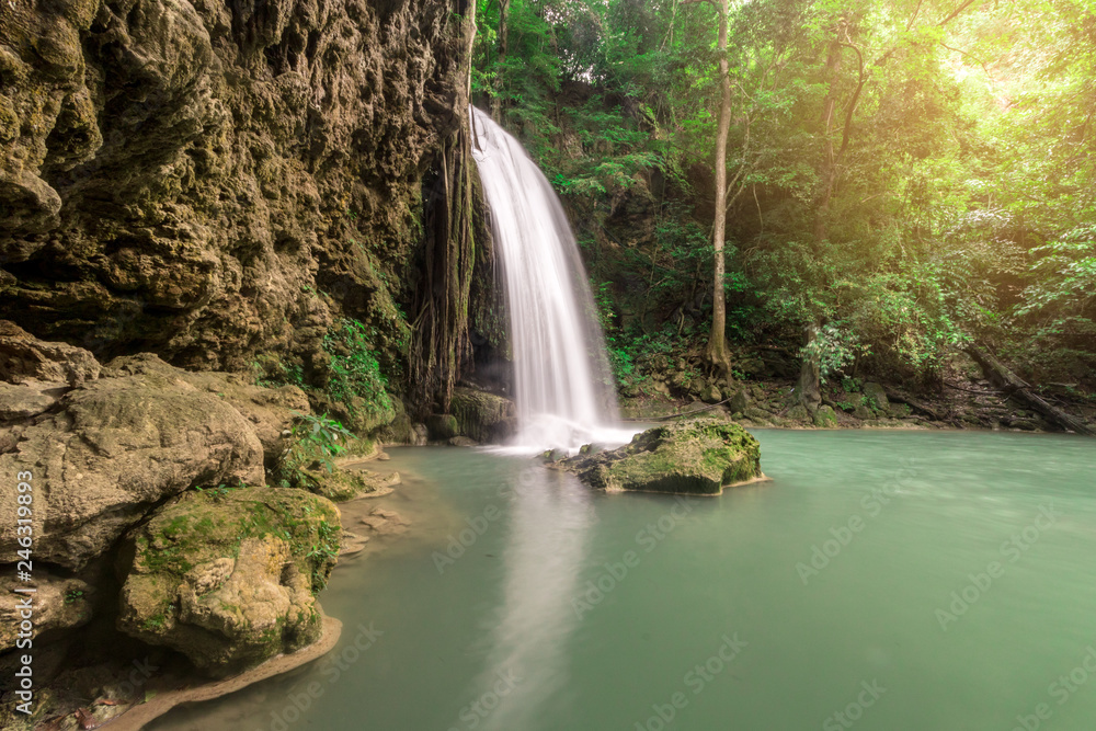 Fototapeta premium Erawan waterfall in Kanchanaburi, Thailand