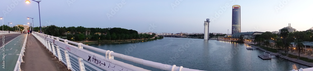 Fototapeta premium Sevilla sunset bridge 2