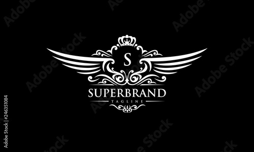 Wing royal vector - luxurious letter logo template