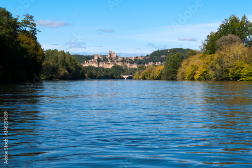 A trip on the Dordogne River near Beynac-et-Cazenac, Dordogne, France © Chris Rose