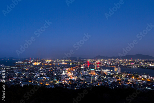 若戸大橋の夜景　北九州市高塔山 © area1964