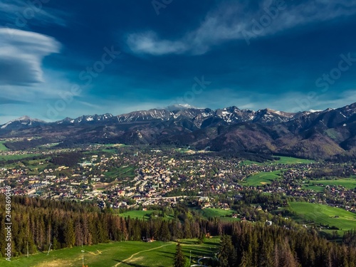 Obraz na płótnie Zakopane Tatry panorama z drona w salonie