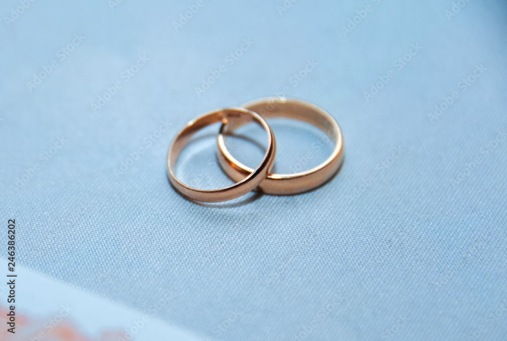 wedding rings on white background wedding rings on white background