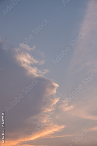 sky with clouds © Mujibur Rohman