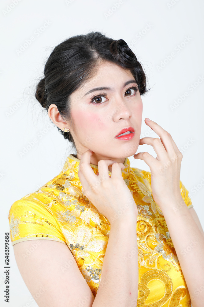 A Modern Twist on an Ageless Beauty