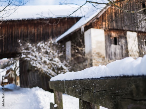 Wallpaper Mural Vom Schnee bedeckter Hof im winterlichen Bad Kleinkirchheim Torontodigital.ca