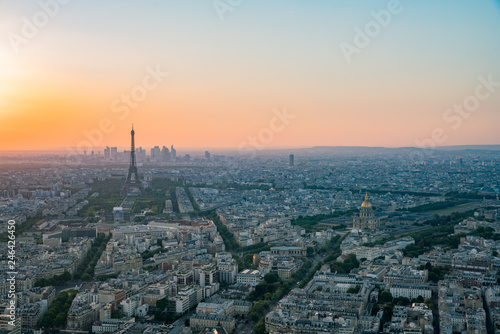 Sunset aerial view of the famous Eiffel Tower © Kit Leong