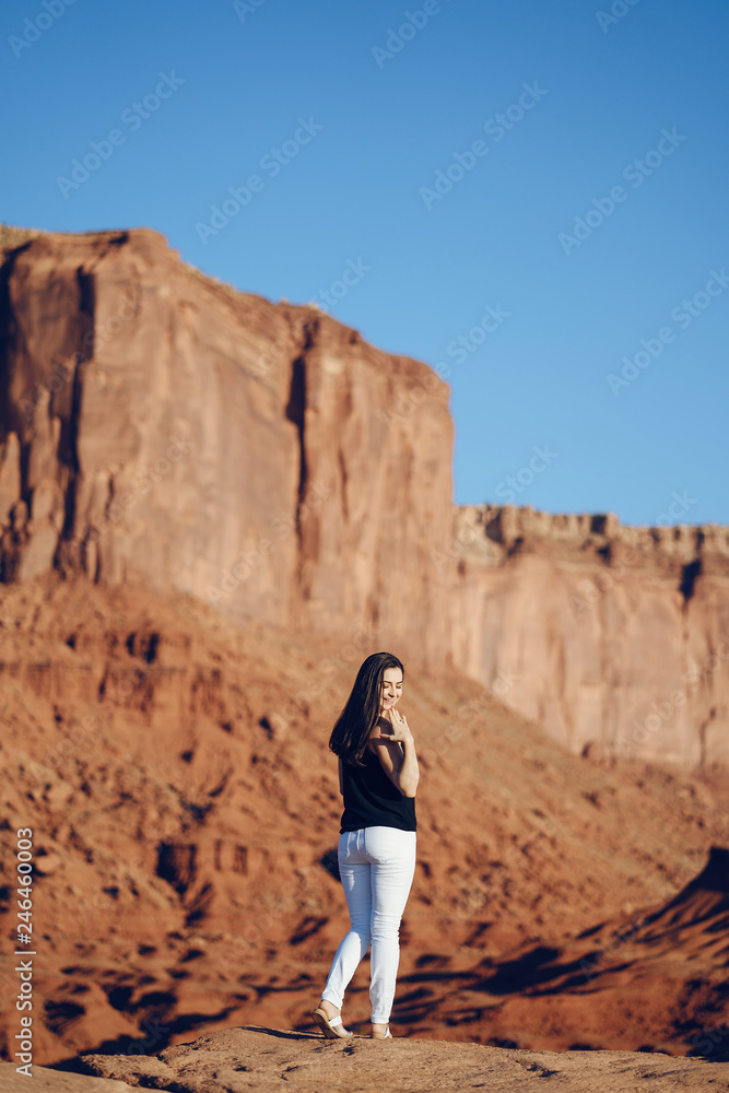 girl exploring the grand canyon in Arizona