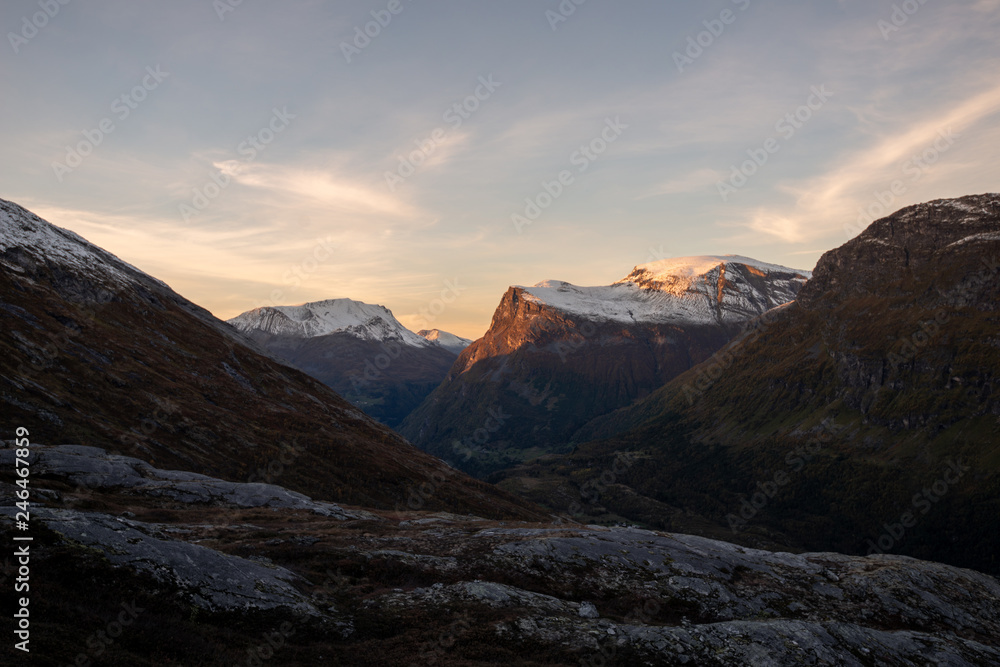 Sonnenuntergang im Geirangerfjord