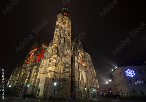 Quadro su tela kosice cathedral at night