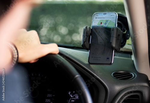 Smartphone navigation for driving