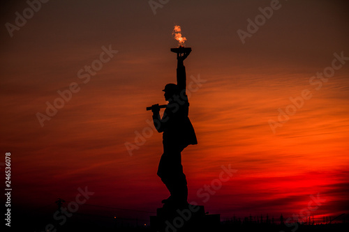  statue Alesha Nizhnevartovst sunrise photo