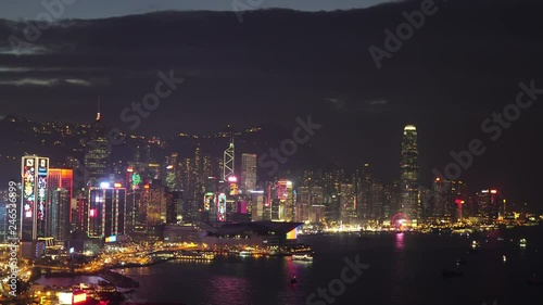 Wallpaper Mural Night view of the beautiful Victoria Harbor Torontodigital.ca