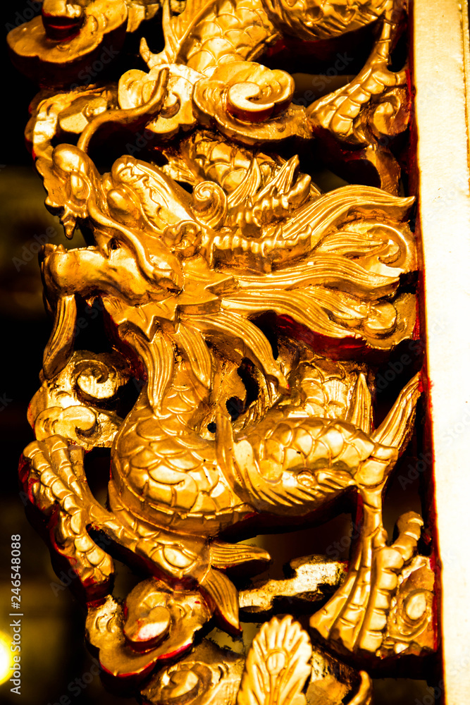 Obraz premium chinese style golden dragon