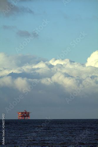 oil plant,horizon,extraction,cloudscape,sea,water,view,blue,white © Daniele