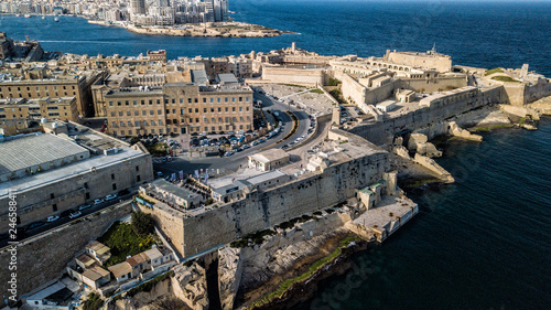 Fototapeta Naklejka Na Ścianę i Meble -  Malta z drona