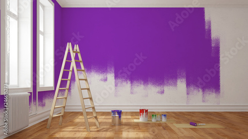 Wand streichen mit lila Wandfarbe bei Renovierung