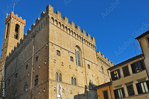 Wallpaper Mural Firenze,il Museo del Bargello Torontodigital.ca