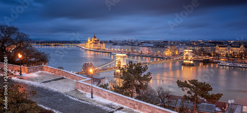 View on the Chain Bridge and the Hungarian Parliament in winter