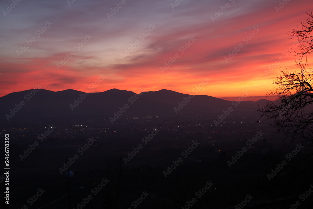 Tuscany sunset moments 