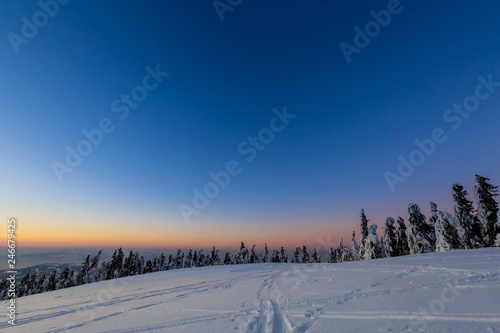 Fototapeta Naklejka Na Ścianę i Meble -  Winter trekking Beskidy mountains Rysianka