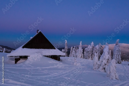 Fototapeta Naklejka Na Ścianę i Meble -  Winter trekking Beskidy mountains Rysianka
