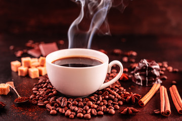 Küchenrückwand glas motiv Kaffee und Kaffeebohnen Der belebende Morgenkaffee mit Süßigkeiten. Es kann als Hintergrund verwendet werden  © chernikovatv