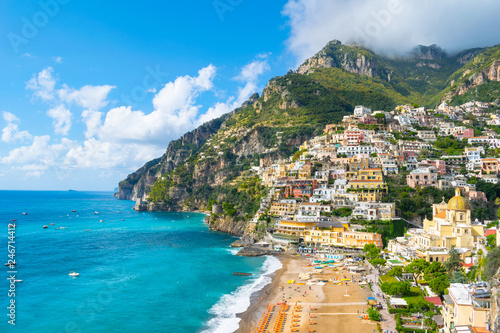 Fototapeta Naklejka Na Ścianę i Meble -  Beautiful view of Positano city in Amalfi Coast, Italy