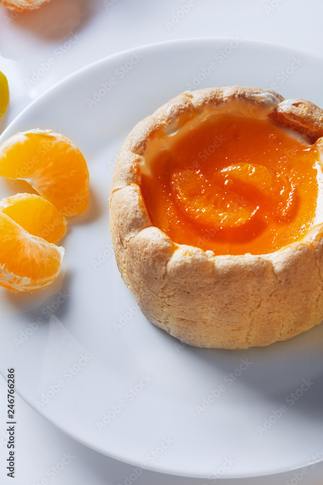 Biscuit cake with mascarpone cheese and jelly from tangerines. Biscuit cake with mascarpone cheese and jelly from tangerines.
