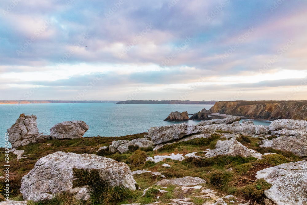 Bretagne- Felsen - Meer und Abenteuer