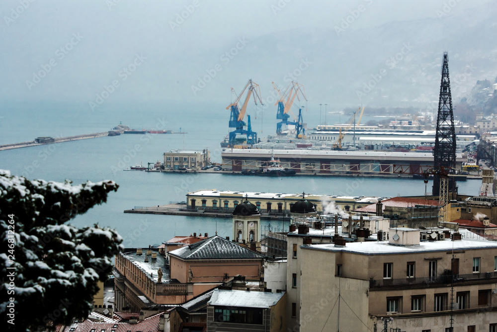 snowy weather over Trieste