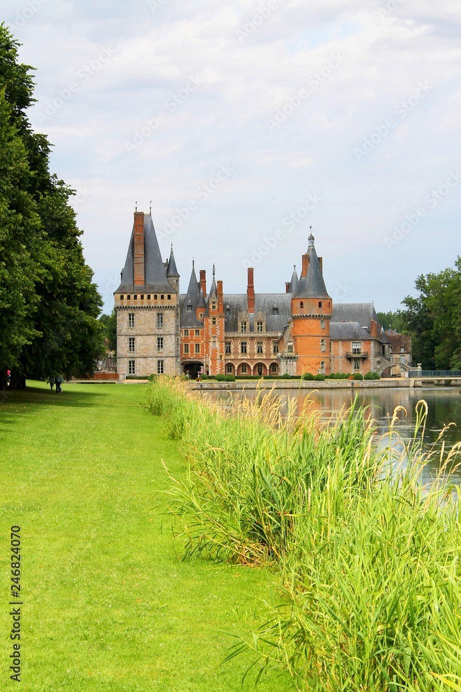Obraz premium Château de Maintenon, france, castle, architecture, building, tower, old, history, landmark, palace, exterior, 