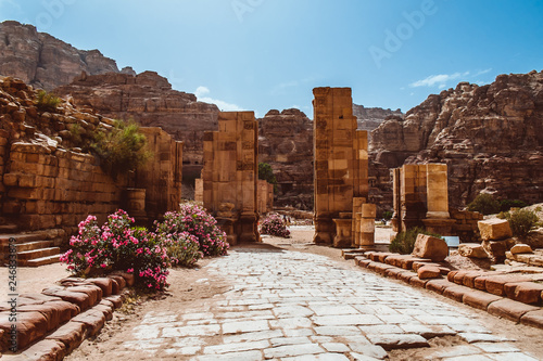 Konstfotografi Hicking through Petra's Canyon and Mountains