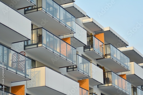 Canvas Print Abstract fragment of contemporary architecture, walls made of glass and concrete