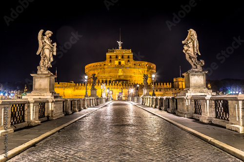 Rome by night - Sant'angelo Castle bridge