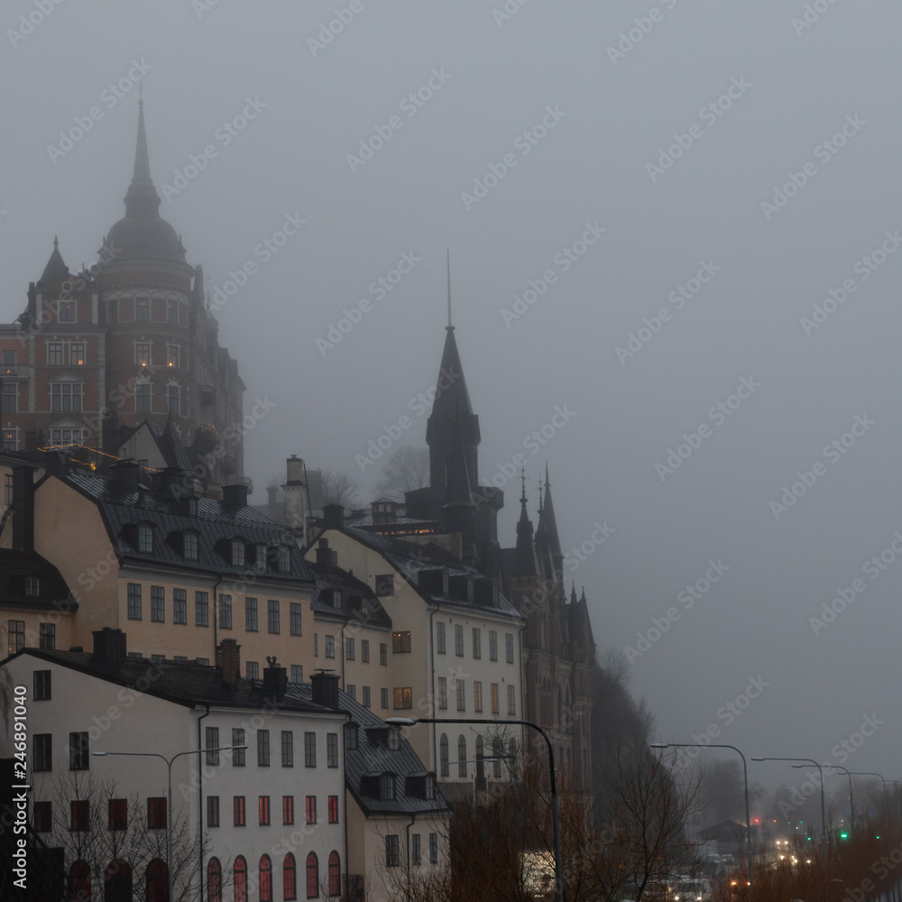 Obraz premium misty morning over mariaberget in stockholm