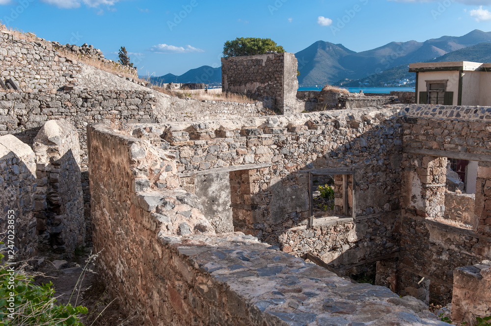 Hausruinen auf der Insel Spinalonga auf Kreta