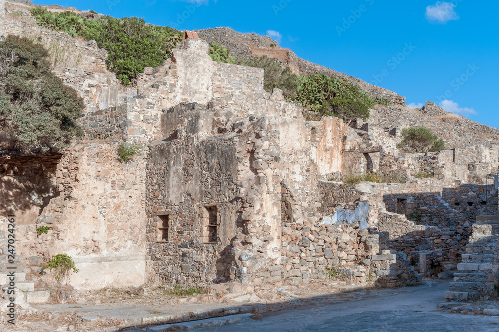 Hausruinen auf der Insel Spinalonga auf Kreta