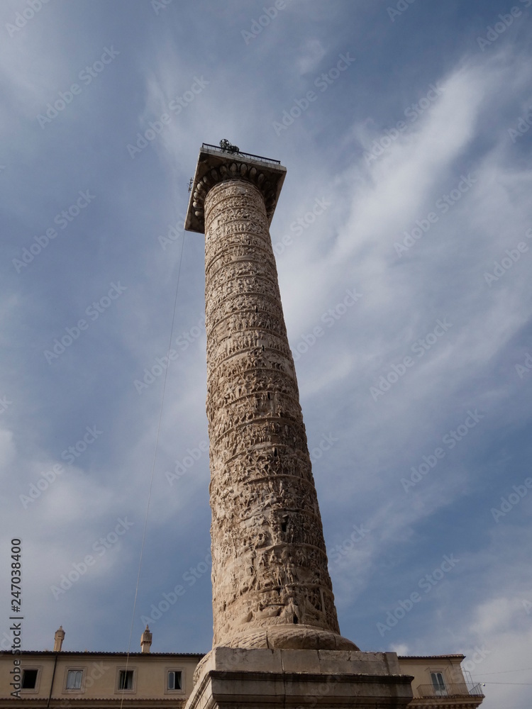 Columna Trajana o Columna de Trajano, monumento conmemorativo erigido en Roma.