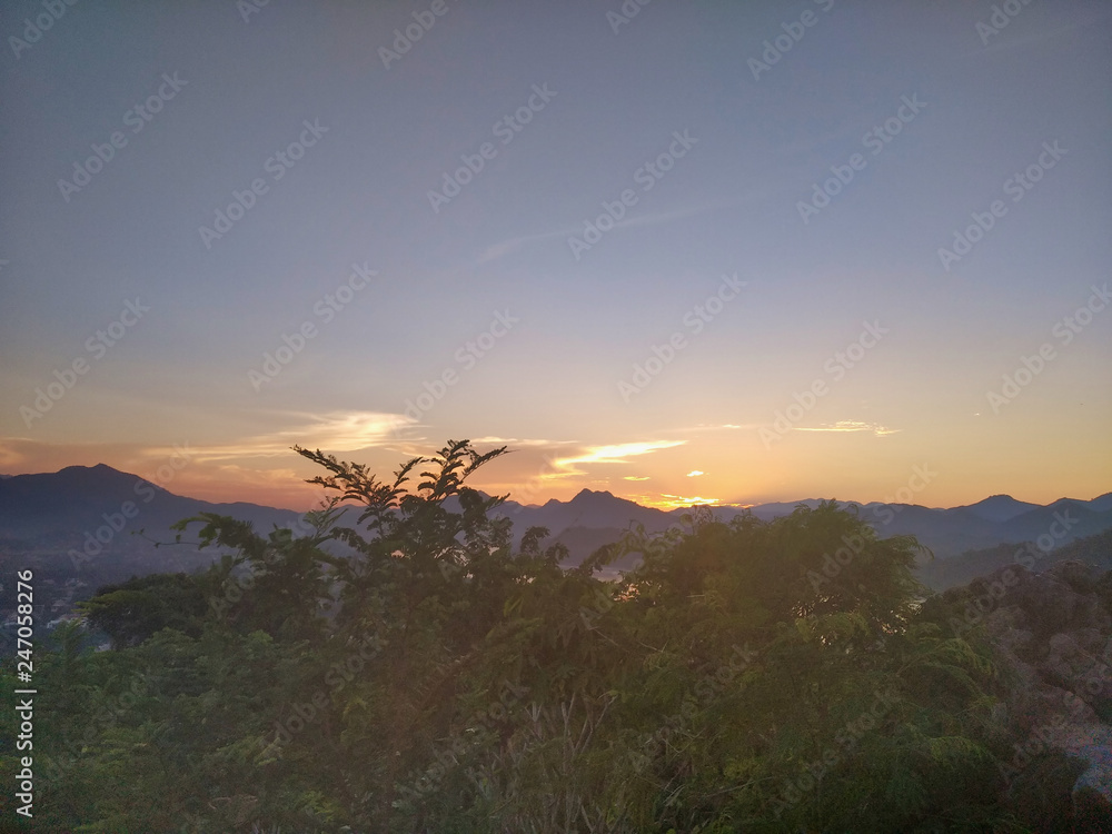 Obraz premium sunset in the mountains