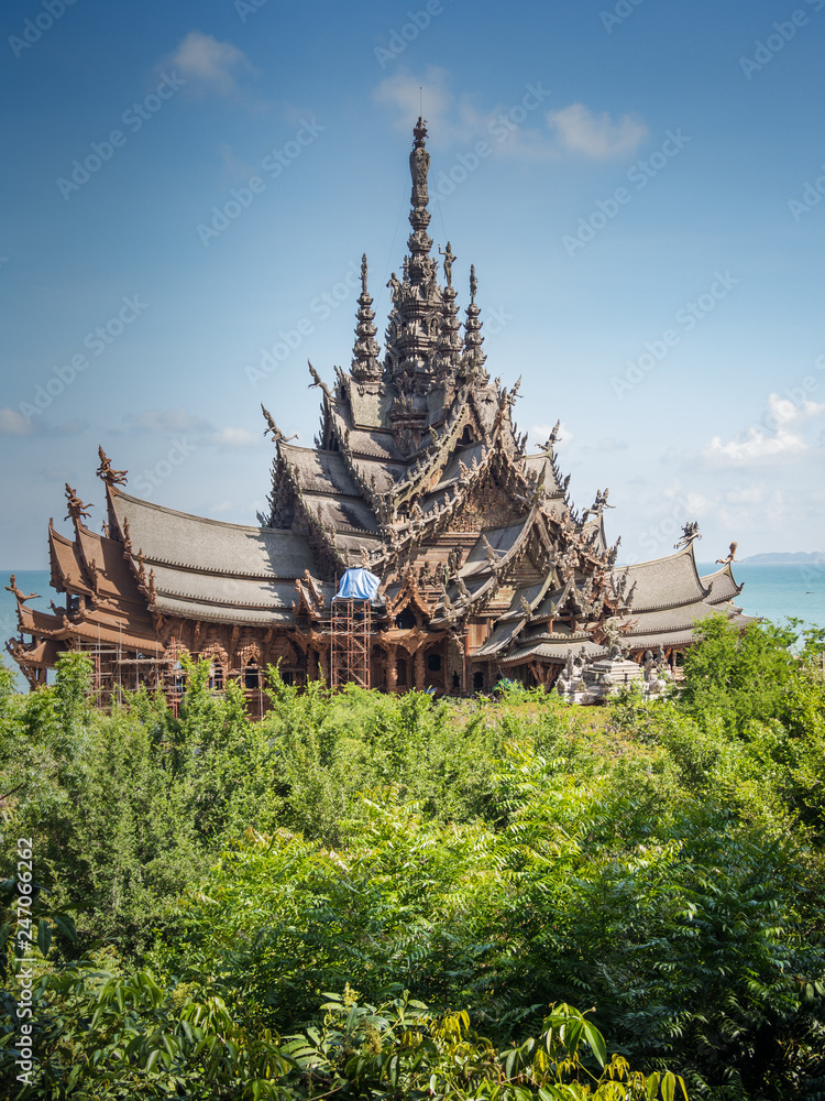 Fototapeta premium Sanctuary of Truth in Pattaya, Thailand.