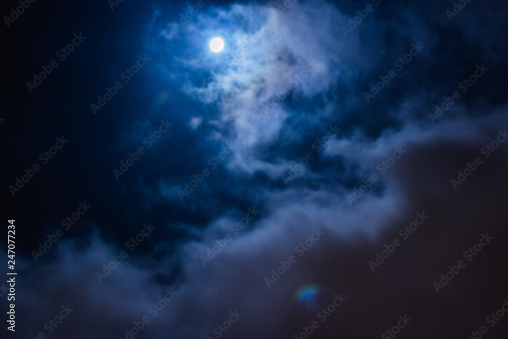 luna, cielo y nubes - obrazy, fototapety, plakaty 