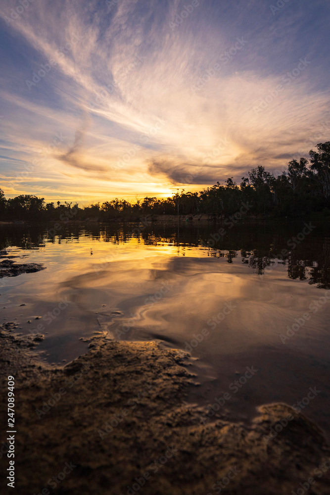 Obraz premium Sunset on the murray river in Echuca, Australia