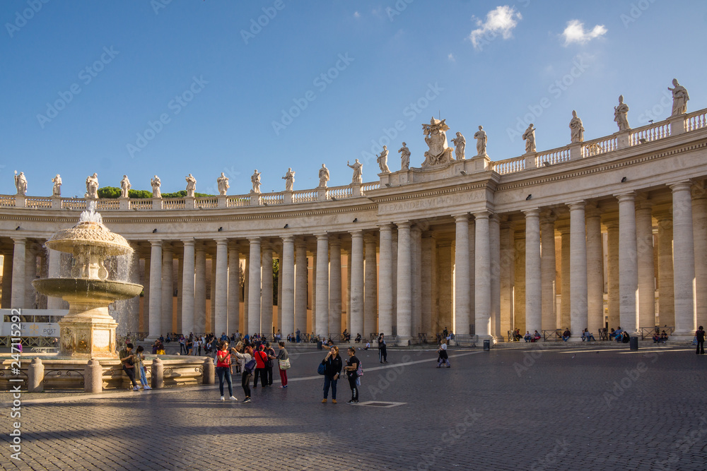 Obraz premium Piazza San Pietro sunshine