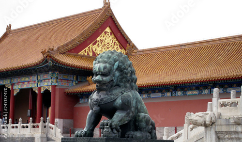  statue of a chinese lion