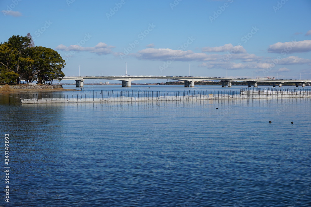 琵琶湖近江大橋とえり漁